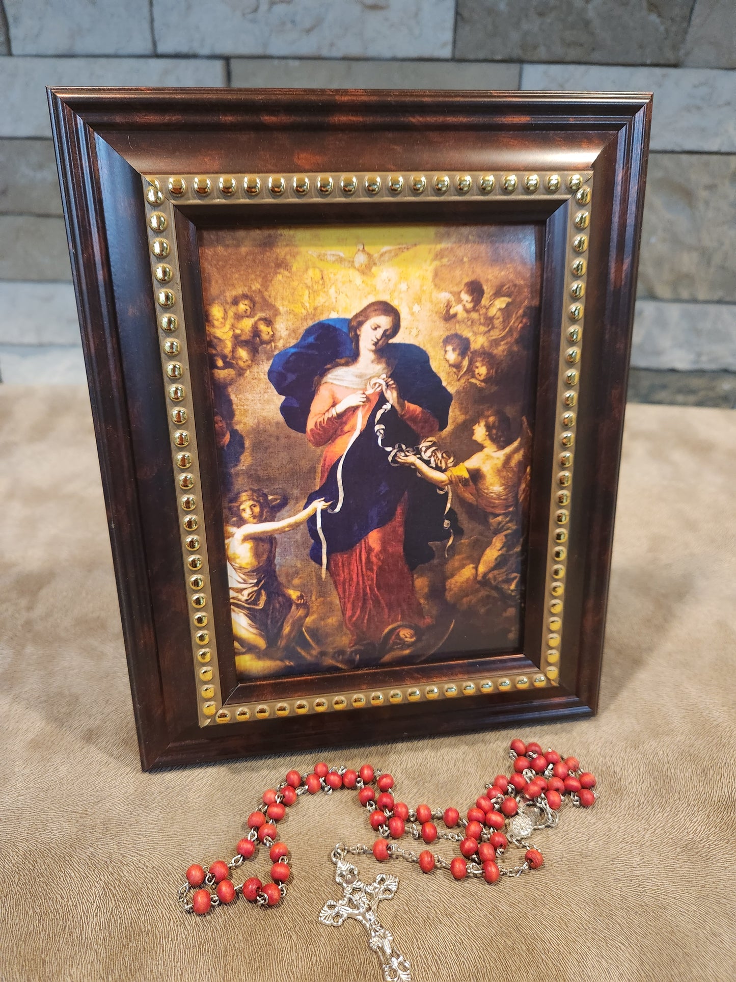 Mary un tier of knots framed desktop print