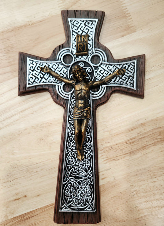 Celtic wall crucifix