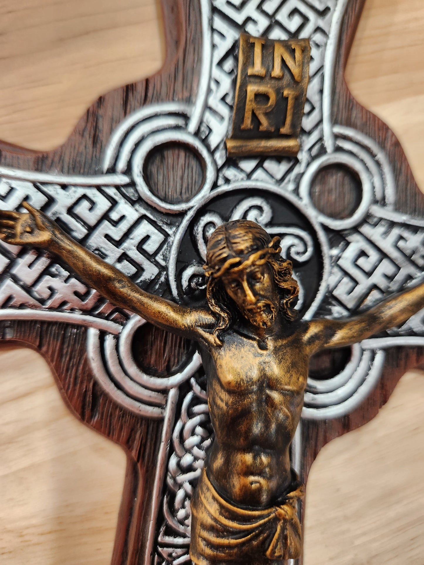 Celtic wall crucifix