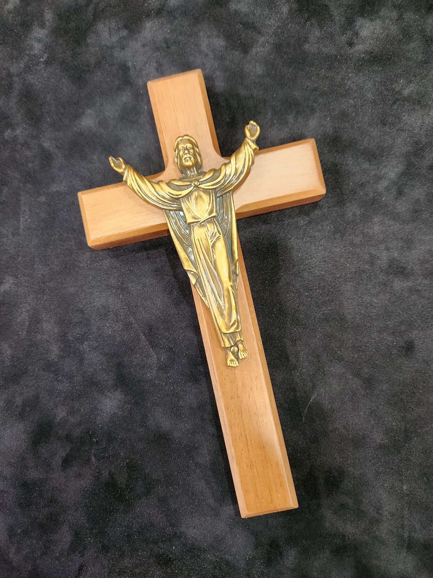 Risen Christ 8" Cross