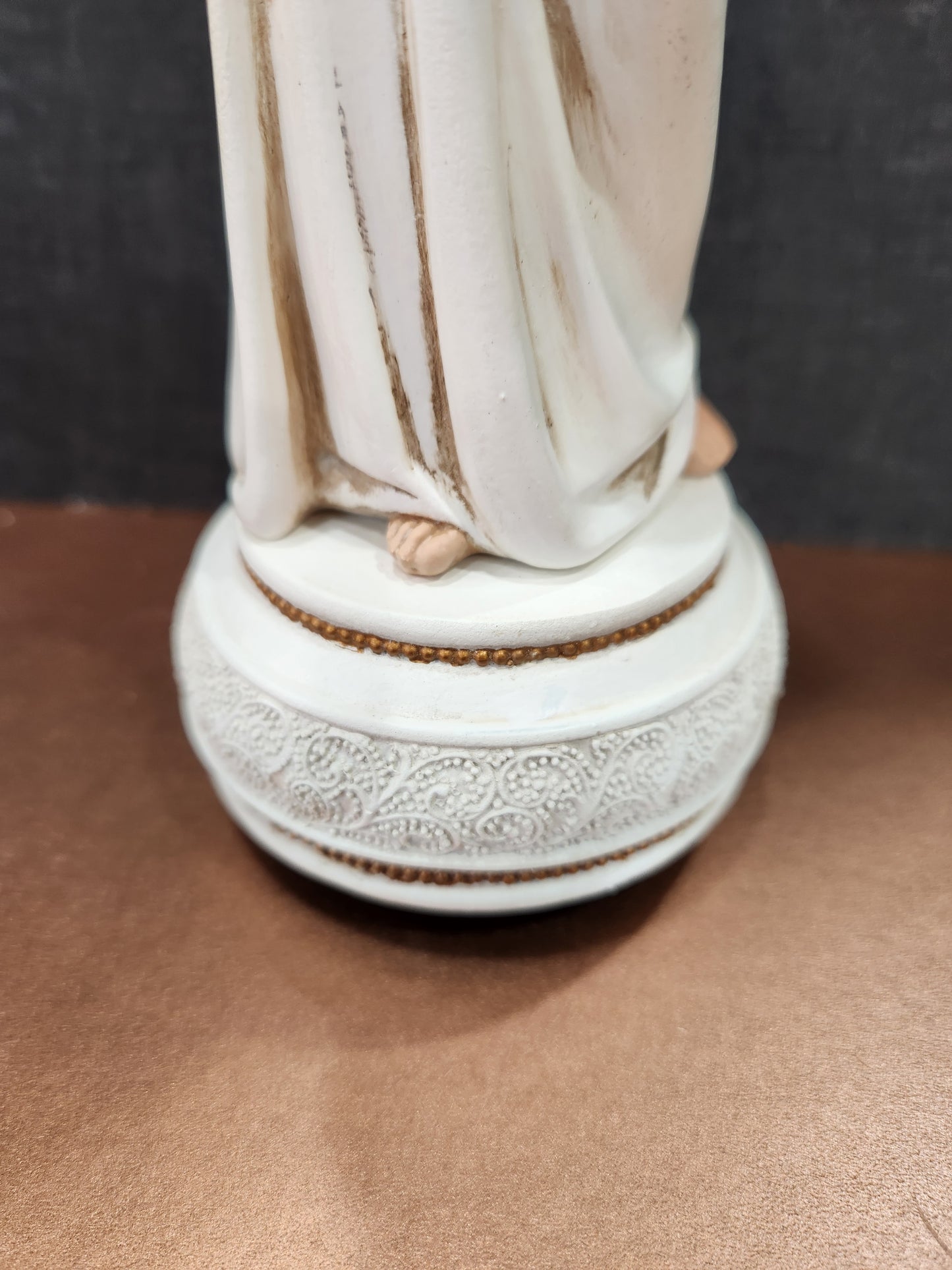 Innocence Mother and child Music box Figurine, 9'' High - Collector piece.